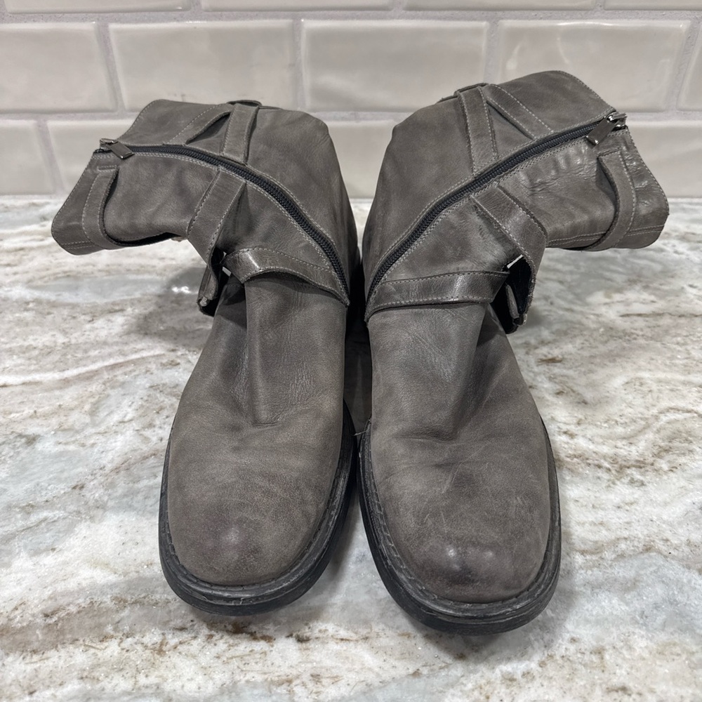 Aquatalia Gray Suede Waterproof Moto Boots – Women’s 9.5 - Picture 6 of 6